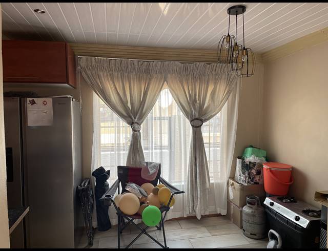 3 BEDROOM FREEHOLD FOR SALE IN ROSSLYN